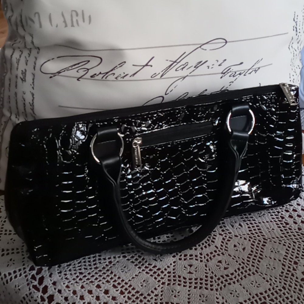 Primeware Black Wine Clutch